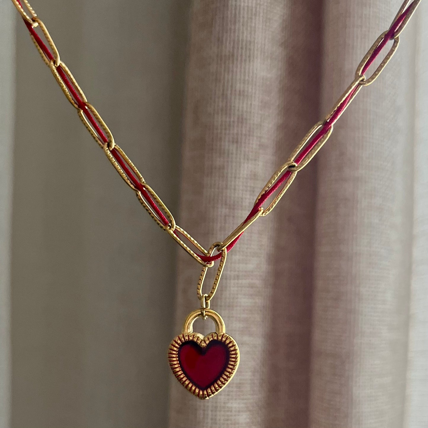 Velvet necklace